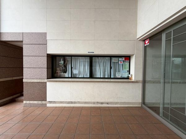 クリオ新横浜北参番館のエントランス|管理人室です。マンション入口にございます。