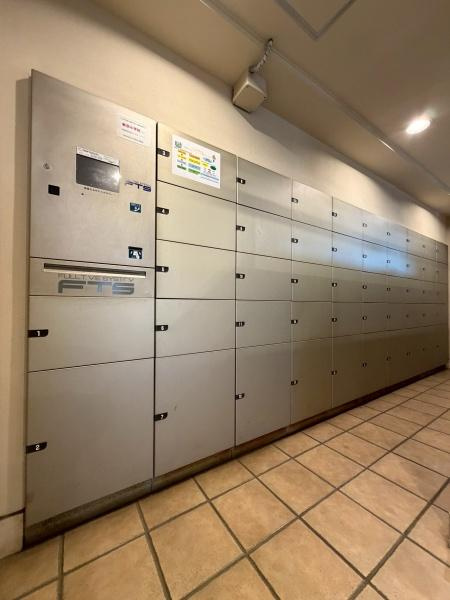 クリオ新横浜北参番館のその他共用部分|大容量の宅配ボックスです。