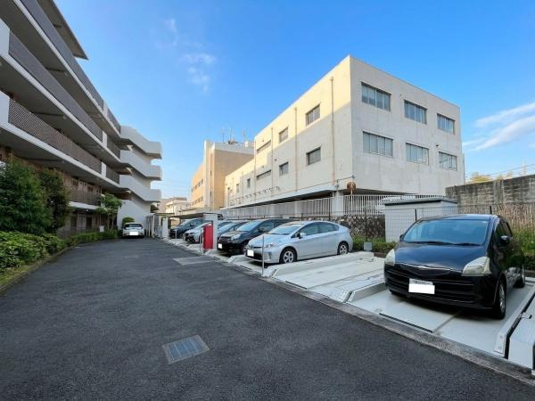 エル・ステージ希望が丘の駐車場|駐車場もございます。