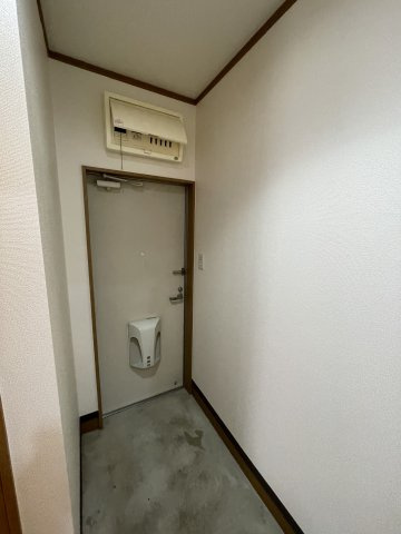 六ツ師中屋敷６２５－１貸家の玄関|シンプルで使いやすい玄関です