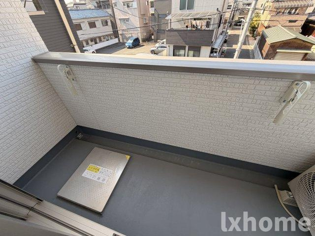 ピレーネ一津屋のバルコニー|陽当たり良好なバルコニーです