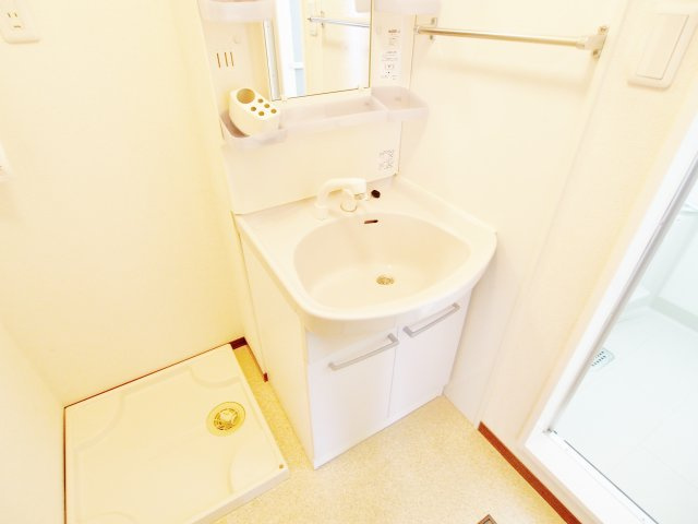 サニーコート船越Iの洗面所