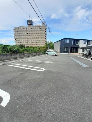 ベル　ヴィオラ　ドゥの駐車場|駐車場があるので、車を買う予定の方も安心です