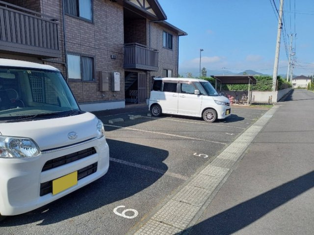 メイユールＭＳの駐車場
