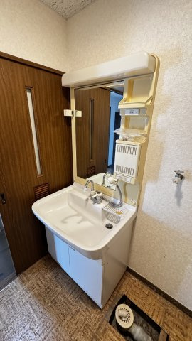 カインダーマンションの独立洗面台