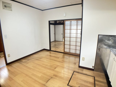 【居間・リビング】 | 中之町4丁目　貸家