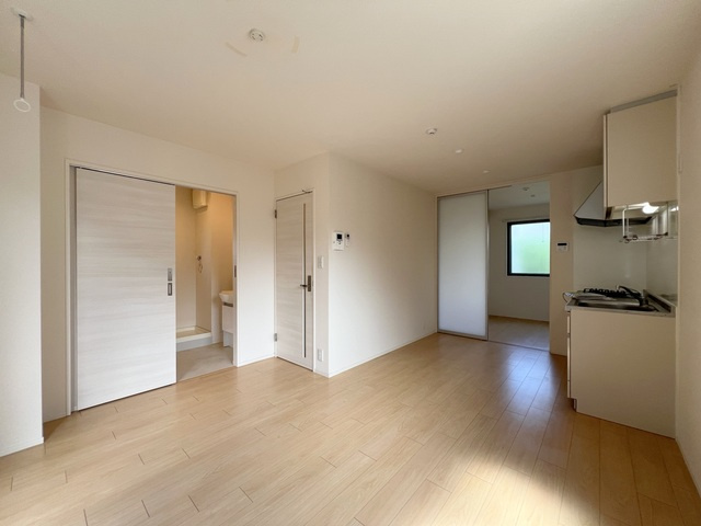 サンローズの居間・リビング|★明るいフローリングの角部屋です★