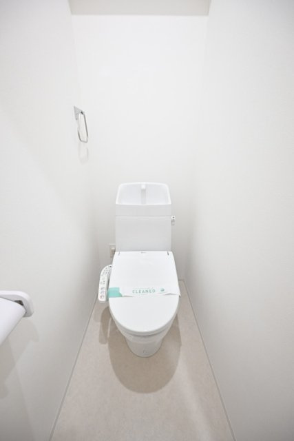 ＲＯＸＩＳ日暮里のトイレ|トイレです