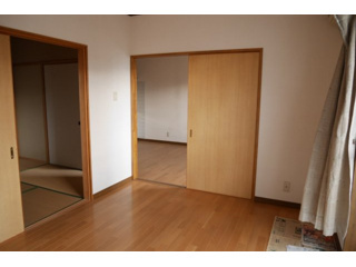 エクセル北町の洋室