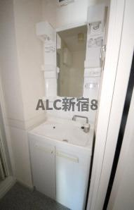 ヴェルデ中野本町の独立洗面台
