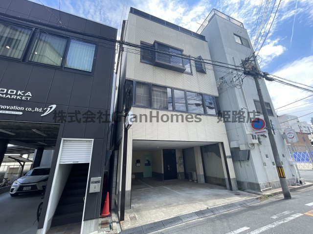 忍町ITDビルの外観