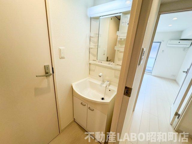 リブリ・西今川の洗面所