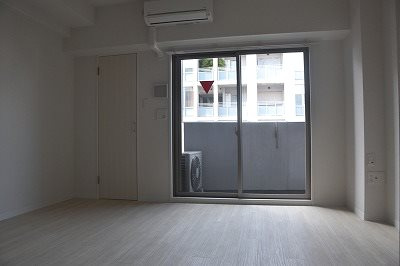 【居間・リビング】セレニテ本町グランデ