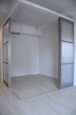 【寝室】セレニテ本町グランデ