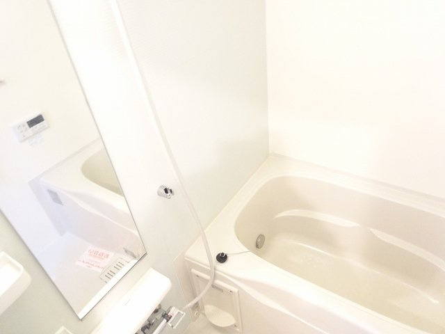 日々の疲れを癒すお風呂付です