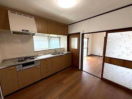 東区上温品2丁目中古戸建のキッチン