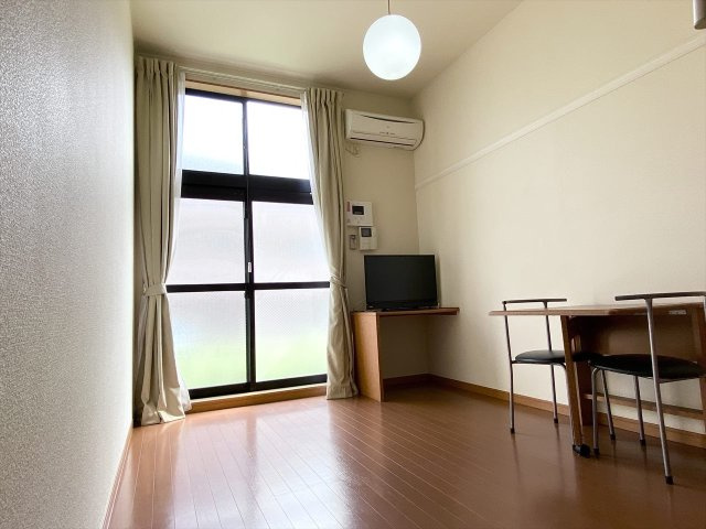 ゆったり過ごせるリビングです