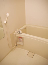 コンパクトで使いやすいお風呂です
