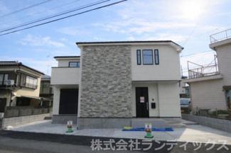 【外観】 | 昭島市田中町１丁目新築 | 敷地面積約５２坪　カースペース３台分あり