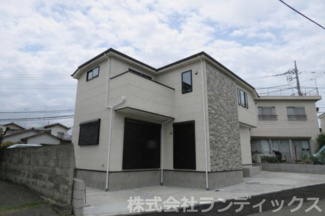 【外観】 | 昭島市田中町１丁目新築 | 敷地面積約５２坪　カースペース３台分あり