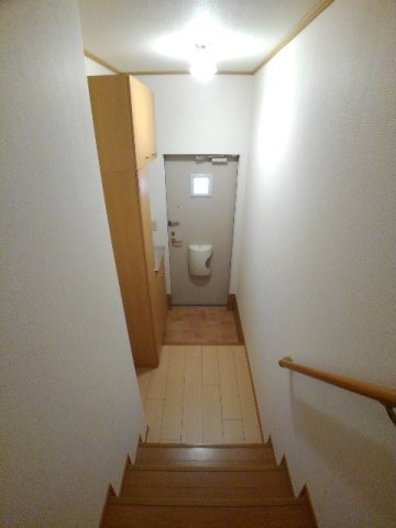 毎日通る玄関はこちらです