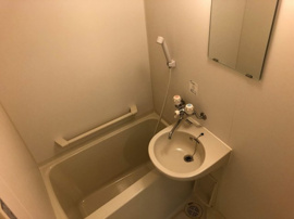 日々の疲れを癒すお風呂付です