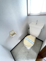明るい色調の室内です