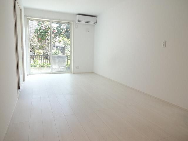 Ｓａｌａ　ｂｉａｎｃａの居間・リビング