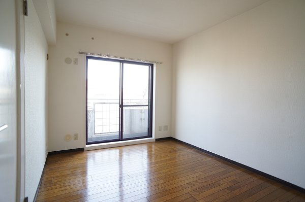 墨田区押上３丁目の賃貸マンションの寝室|寝室も南東向きで明るい♪♪