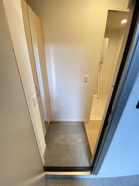 ヴェラ　ロホの玄関