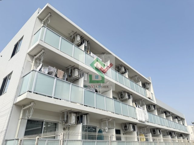 ラスターの外観