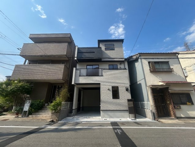 29日(土)30日(日)現地ご見学可能！　西宮市東鳴尾町　新築一戸建ての外観|安心の10年保証！外観を美しく保ち、雨水で汚れを落とします！気になることがありましたら、お気軽にお問い合わせください！