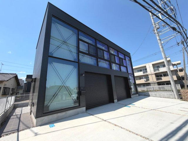 16(ｲﾁﾛｸ)Baseの外観