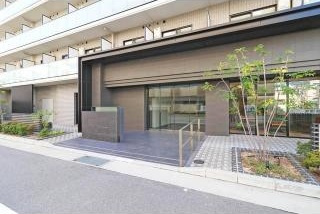 レジュールアッシュ神戸ハーバーランドのエントランス