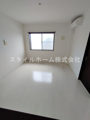 【居間・リビング】 | ＺＥＥＫ | 別部屋写真です。