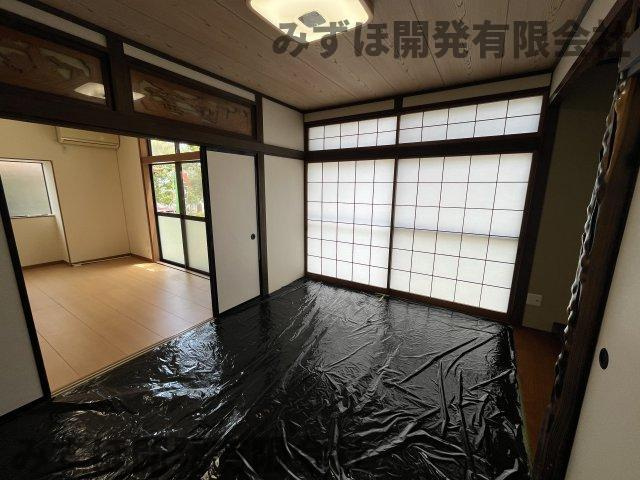 仙台市青葉区川平5丁目7-6の和室|1階6畳和室
南向きで日当たり良好　障子貼替済　畳表替え済み