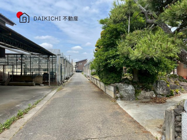 【前面道路含む現地写真】 | 羽生市大字上岩瀬　中古戸建