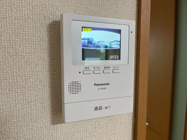 エクセレンスハイム仁田駅前のセキュリティ|カメラ付インターホン