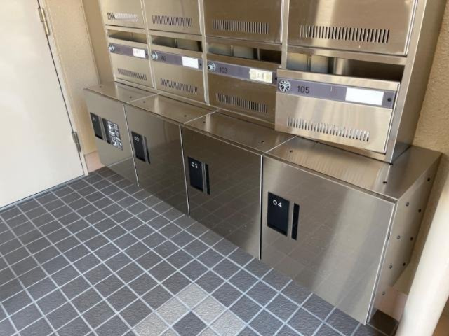 エクセレンスハイム仁田駅前のその他共用部分|宅配ボックス
