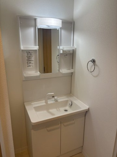 【トイレ】 | 鶴川2丁目団地 | トイレは快適な温水洗浄機能付♪
(イメージ写真です)