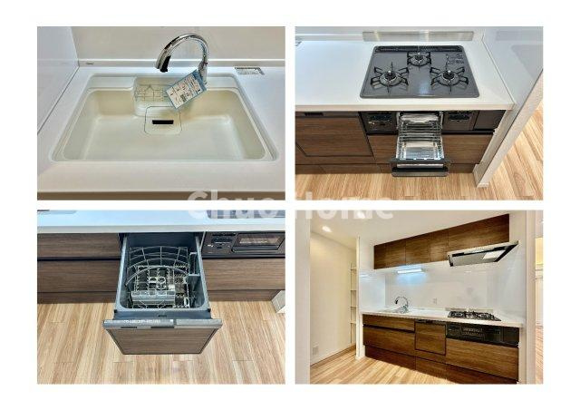 コスモ平井メルベーユのキッチン|【システムキッチン】ワイドで収納豊富な使い勝手の良いシステムキッチンには、食洗器・伸縮タイプのキッチン水栓、三ツ口コンロ・魚焼きグリルなどの便利な設備が標準完備されています。
