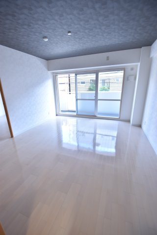 大阪市城東区関目１丁目の賃貸マンションの居間・リビング
