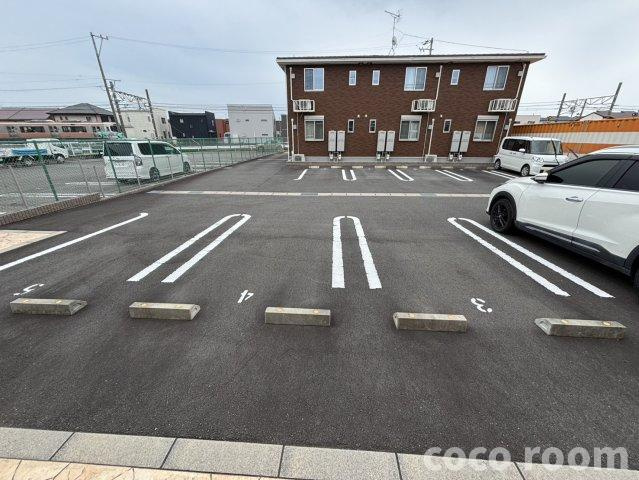 サンクスＢの駐車場