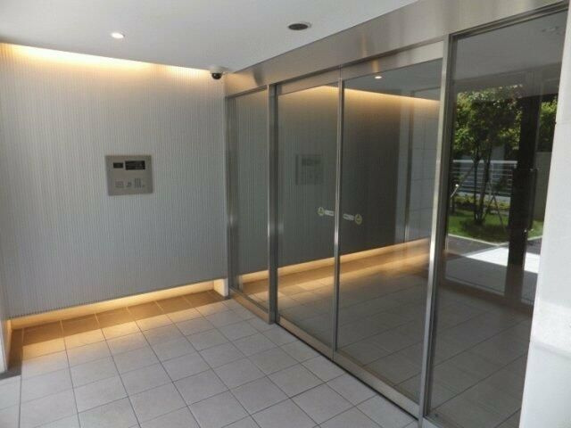 江戸川区平井３丁目の賃貸マンションのエントランス