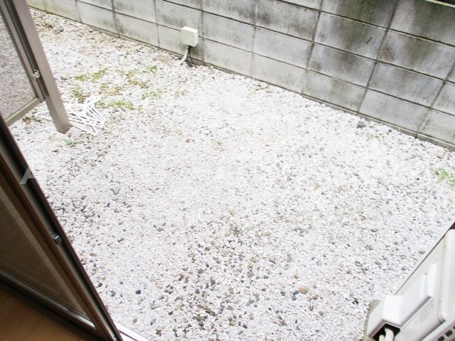レスク中目黒アパートメントの庭