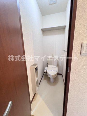 【トイレ】 | ファミリアコーポレーションⅢ | 別部屋写真