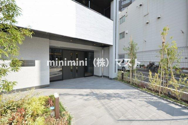 プレサンス大国町ラヴェニールのエントランス