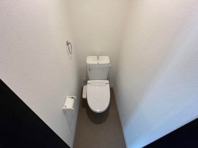ジーメゾン寝屋川秦町ルシェールのトイレ