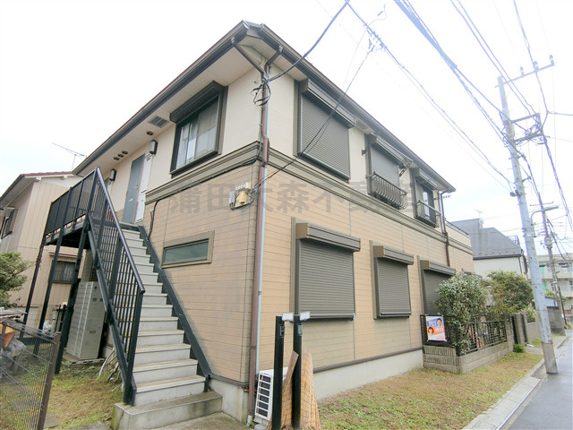 木の実の外観|2000年9月築　木造地上2階建て総戸数3戸
東京都大田区羽田3丁目　京急空港線穴守稲荷駅徒歩9分