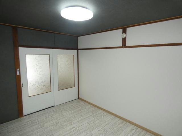 とき和マンションの洋室